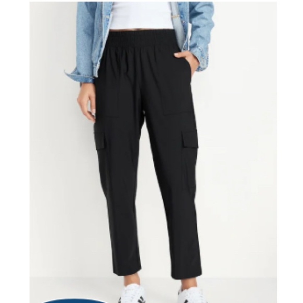 Old Navy High Waisted Sleek Tech Cargo Ankle Pants